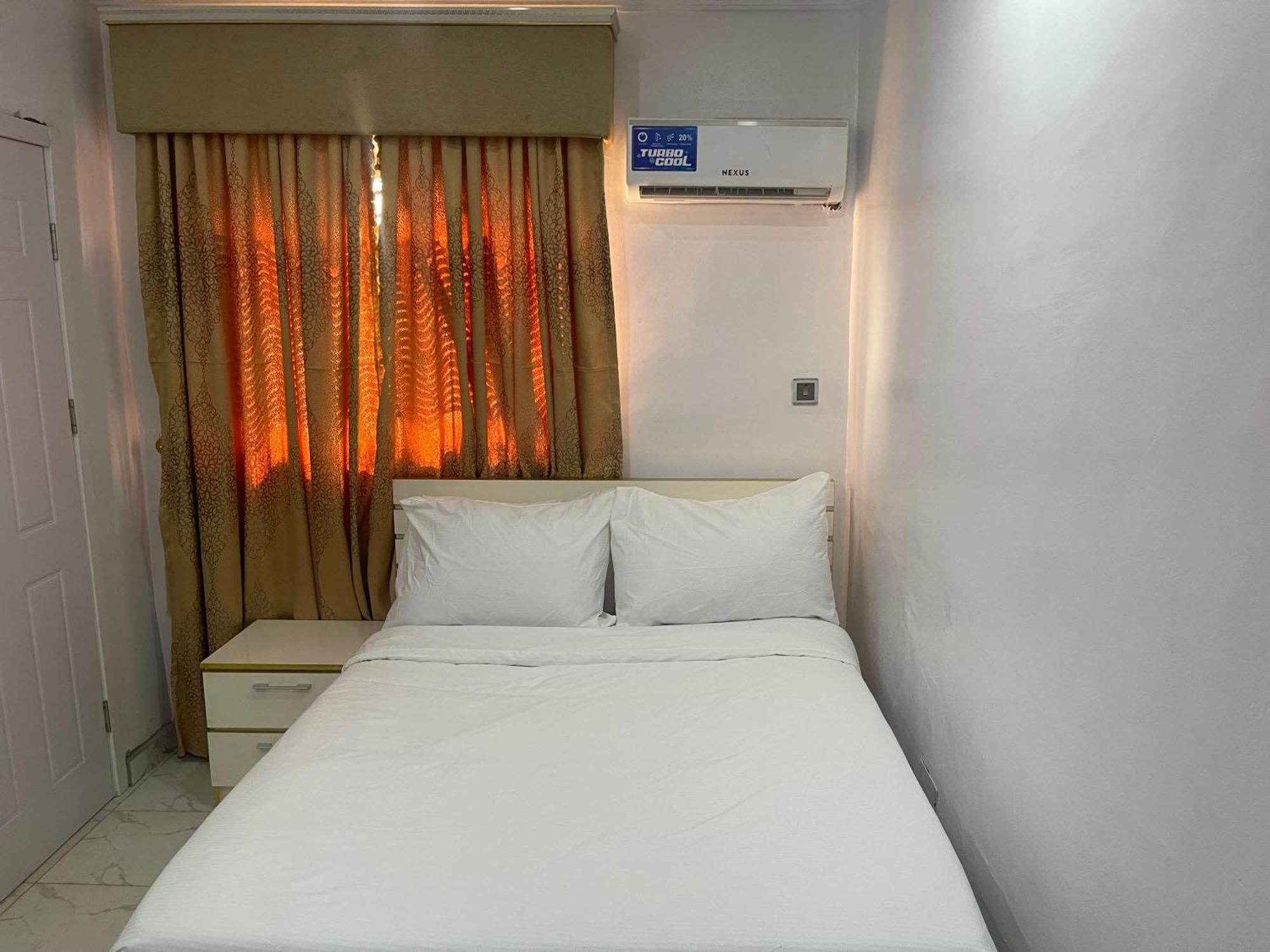 White Gold Hotel Икеджа Екстериор снимка