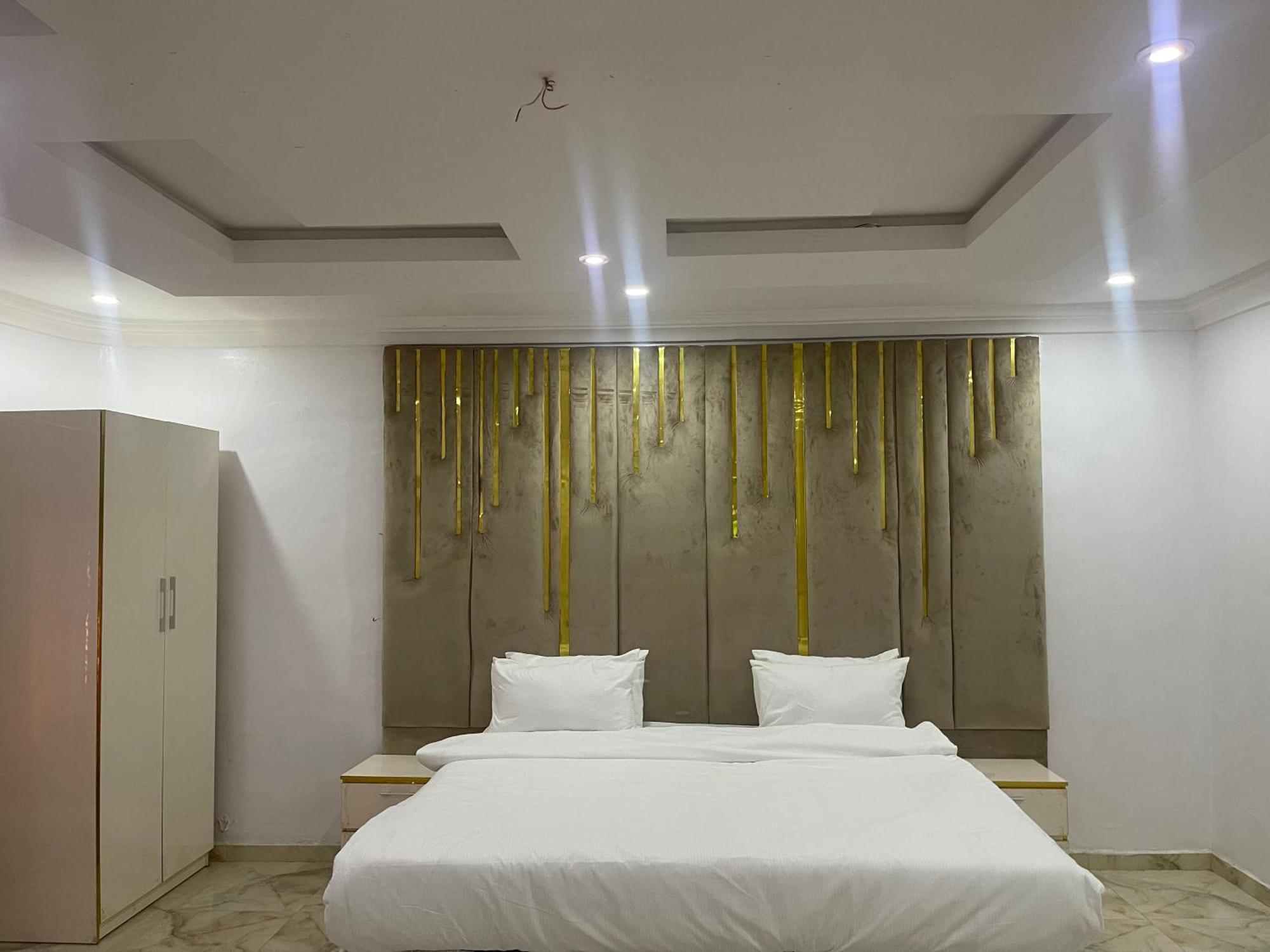 White Gold Hotel Икеджа Екстериор снимка