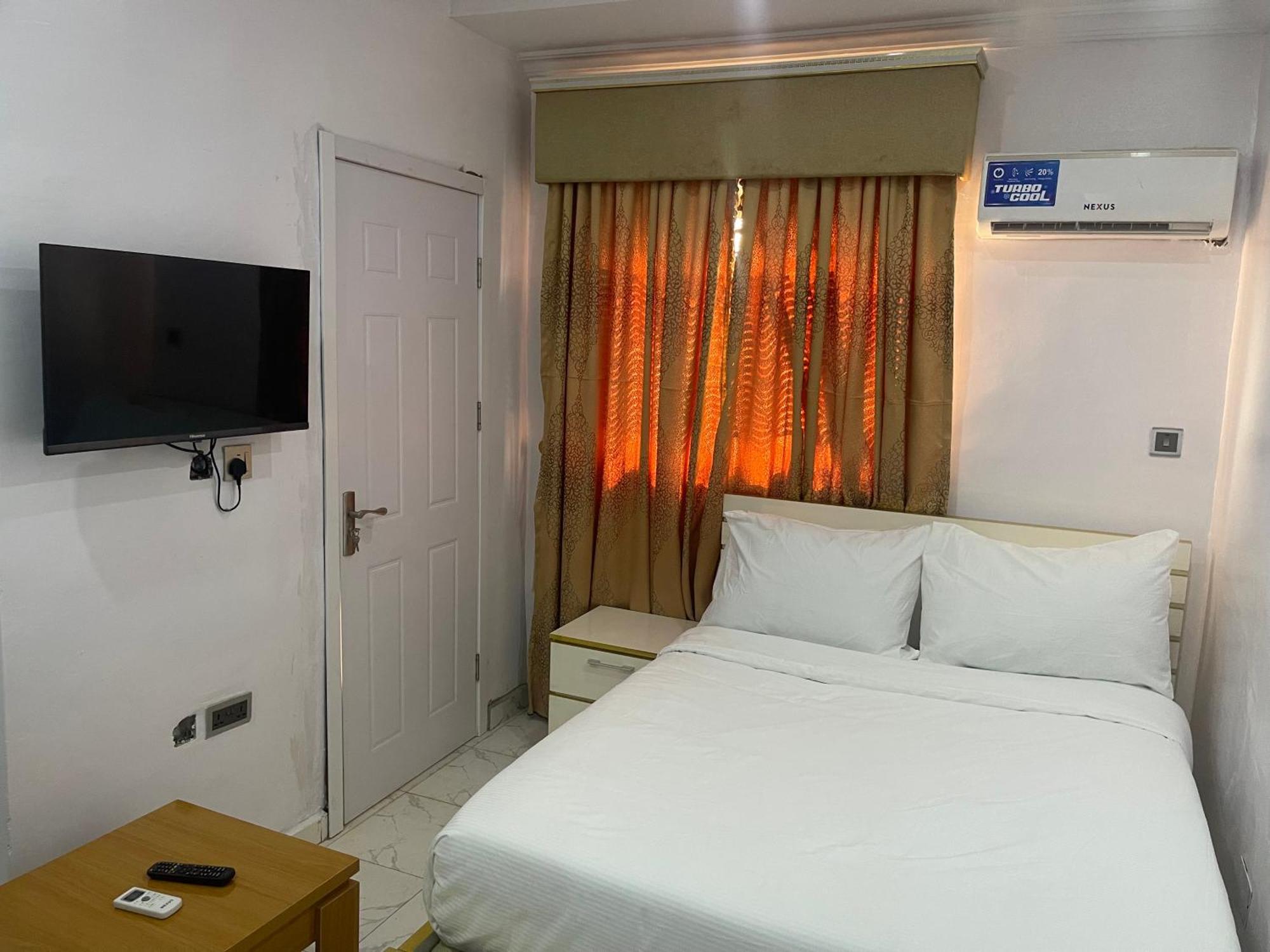 White Gold Hotel Икеджа Екстериор снимка