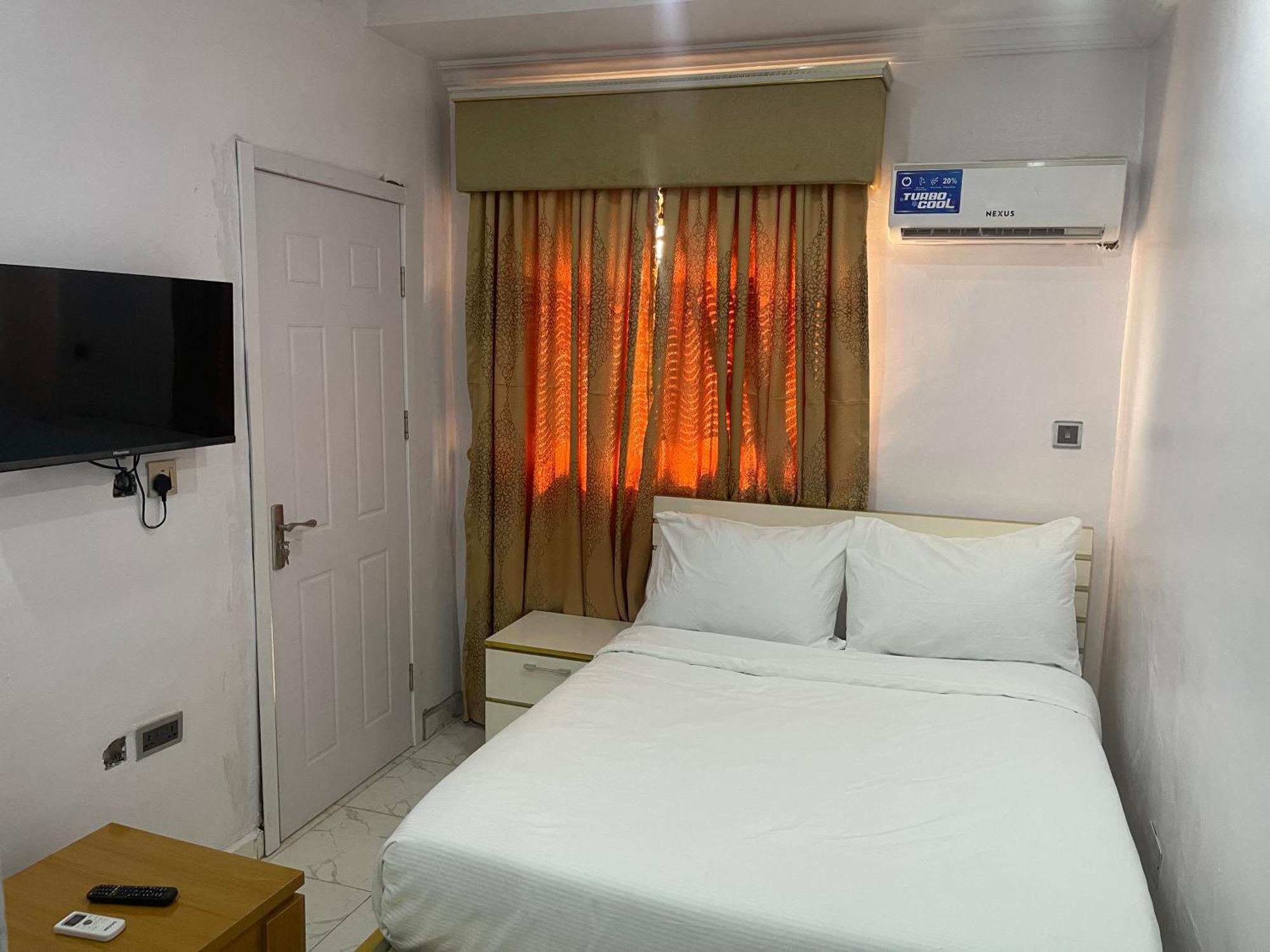White Gold Hotel Икеджа Екстериор снимка