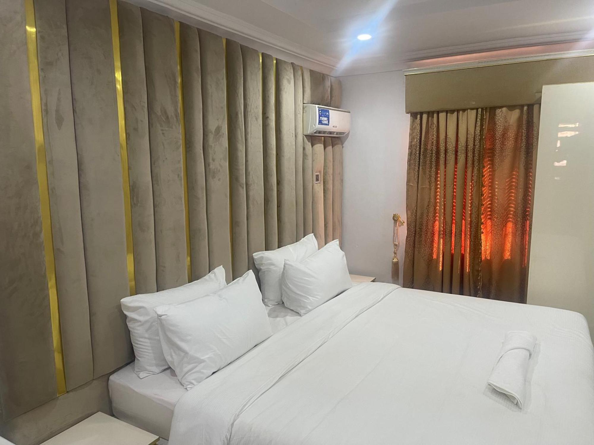White Gold Hotel Икеджа Екстериор снимка